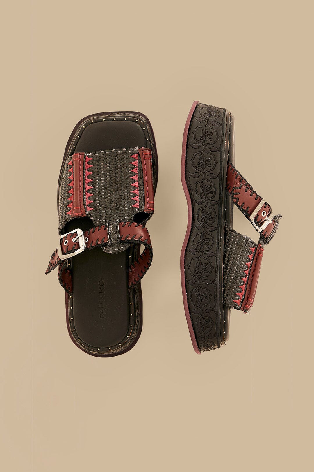 Mule noire à plateforme