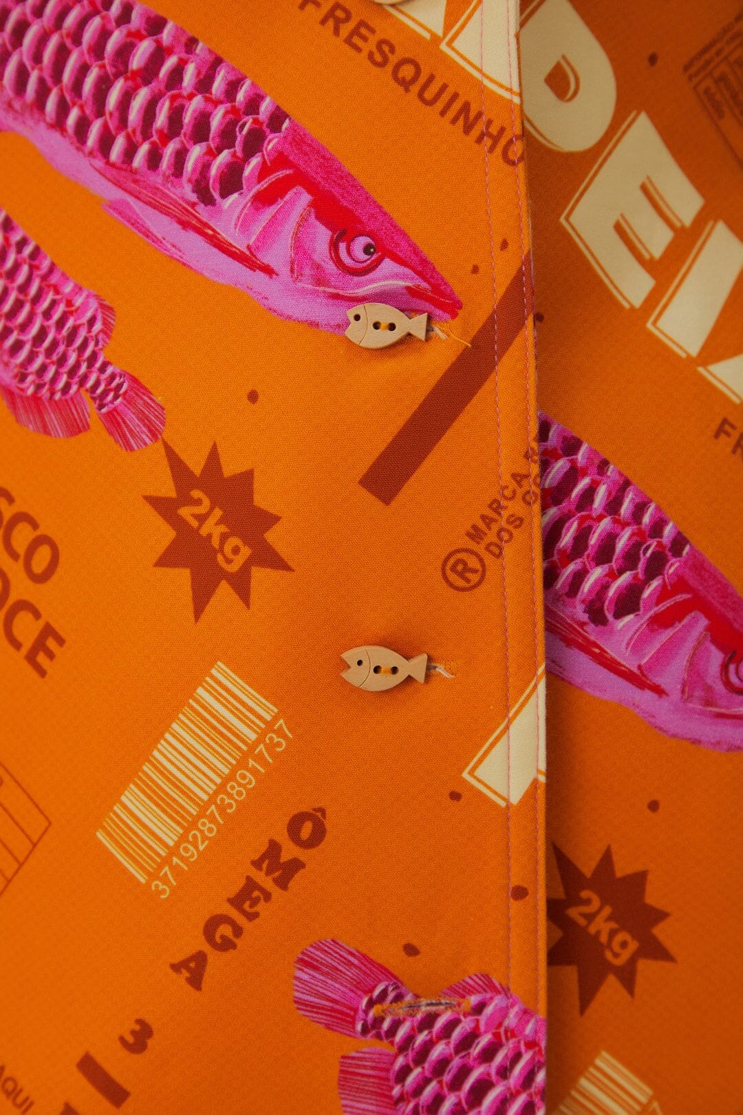 Blazer orange coupe poisson frais