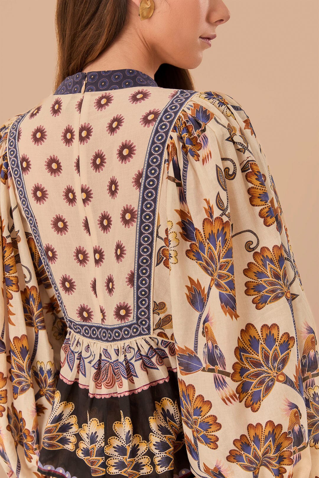 Cremefarbene Ainika Maxi-Blumenbluse