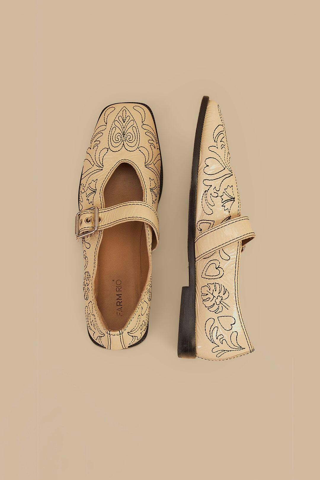 Ballerine brodée ivoire