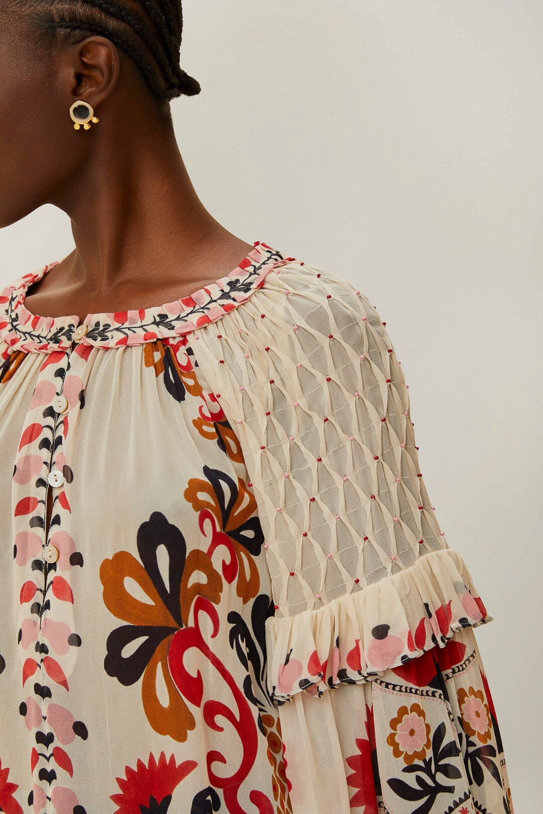 Chemisier brodé mandala couleur crème cajou