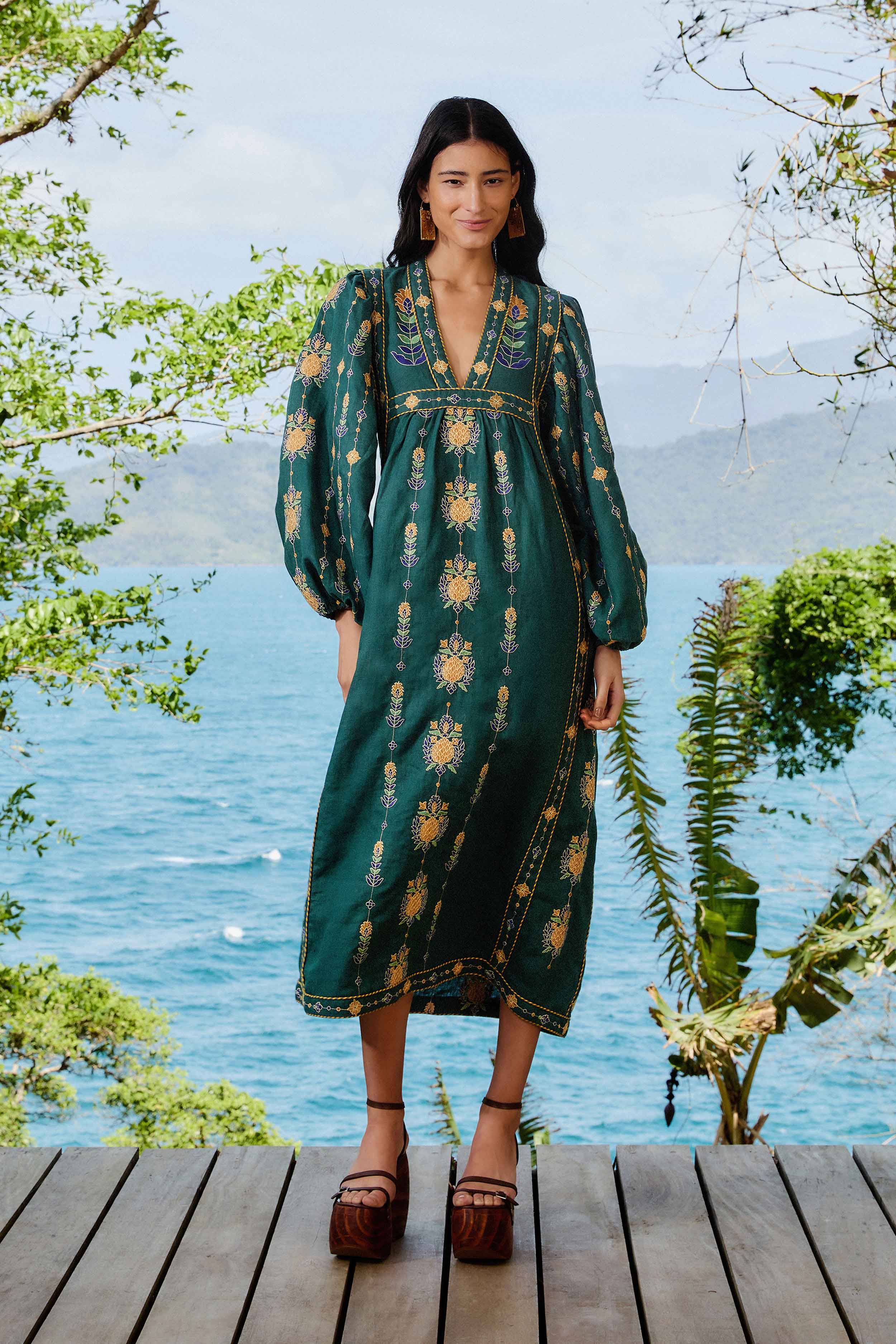 Green Pineapple Embroidered Euroflax Premium Linen Tunic Maxi Dress FARM Rio Green Pineapple Embroidered Euroflax Premium Linen Tunic Maxi Dress FARM Rio