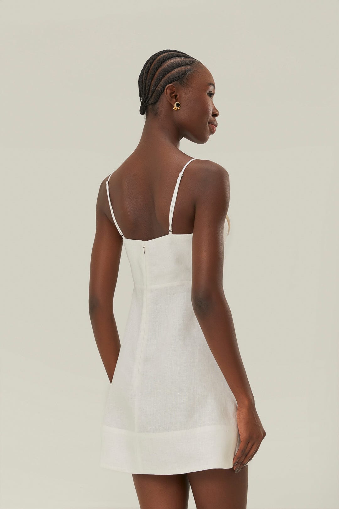 Mini-robe blanche à corsage fleuri 3D