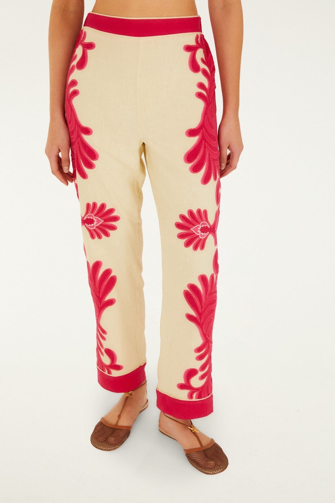 FRÜHLINGS-ARABESC-ROSA-CUTWORK-HOSE