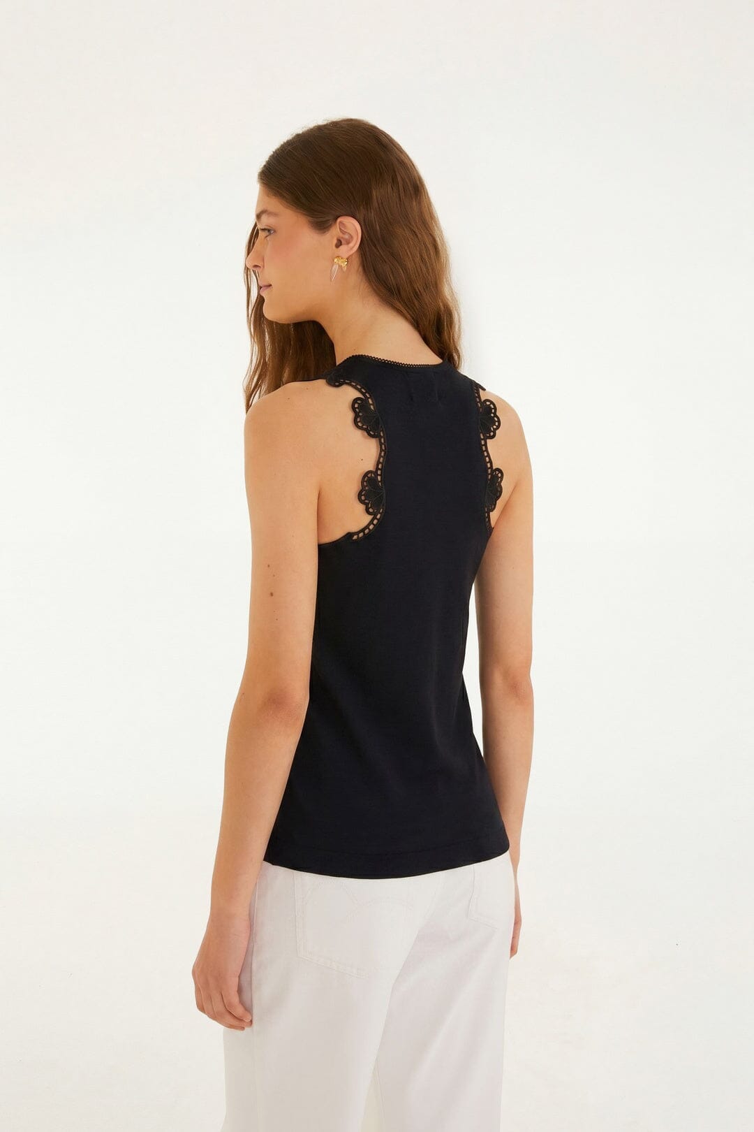 Ärmellose Bluse aus schwarzer Bio-Baumwolle mit Spitze