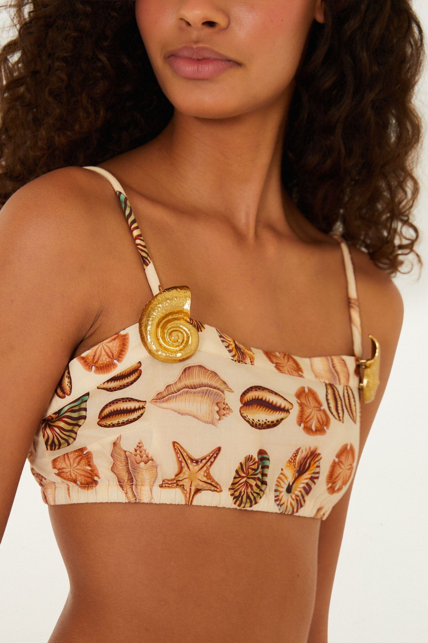 Sand Marine Shells Broch Top | FARM Rio