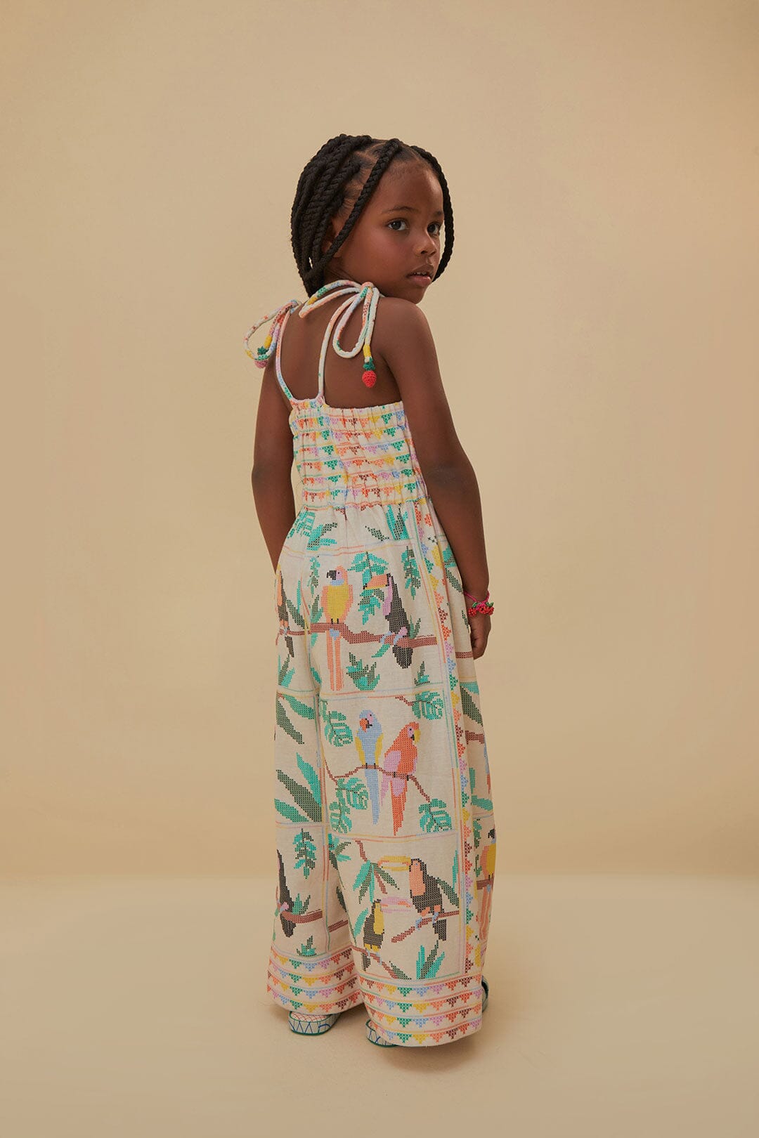 Combinaison pour enfants avec écharpe oiseaux cousus