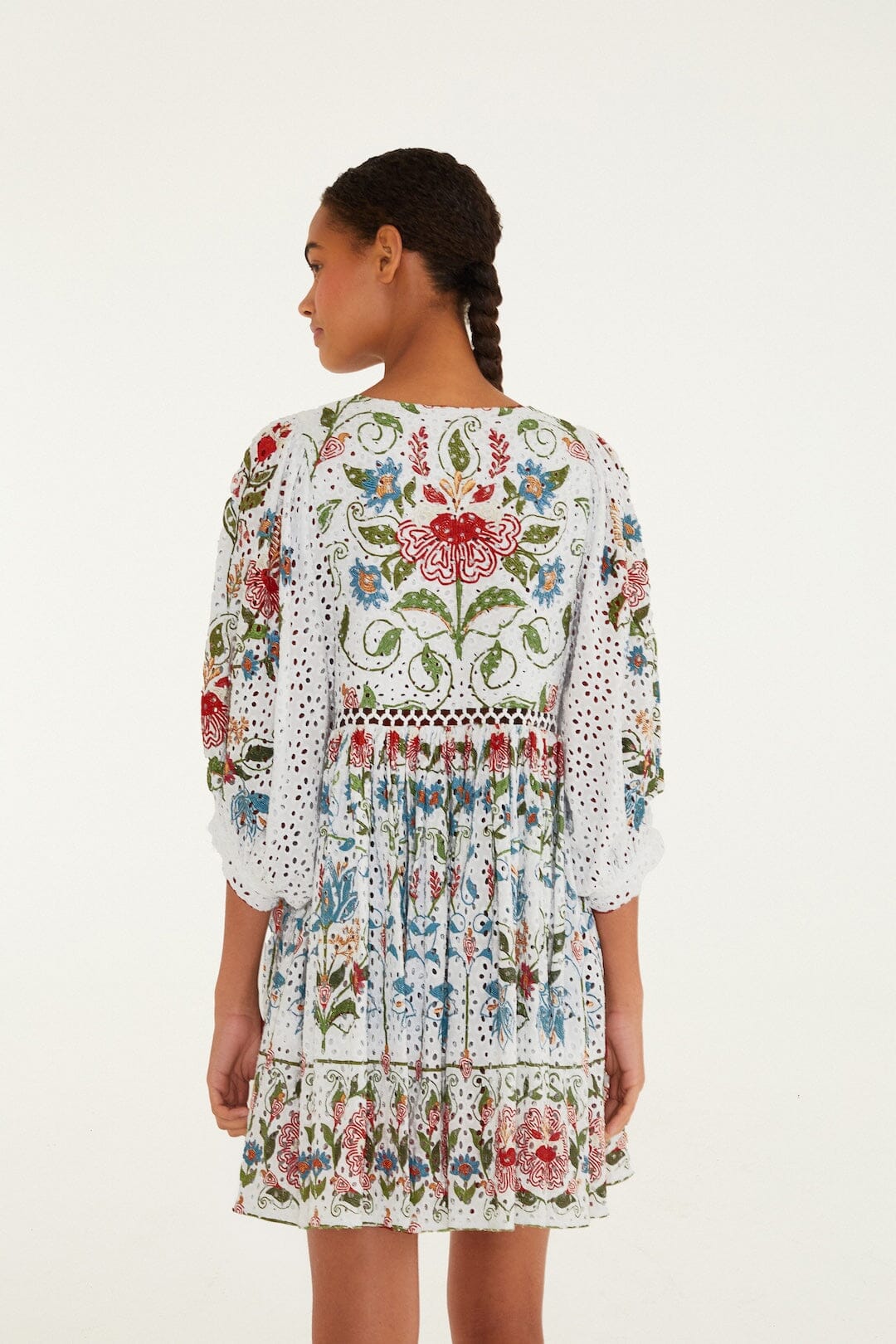 Robe courte de jardin écrue à coutures apparentes