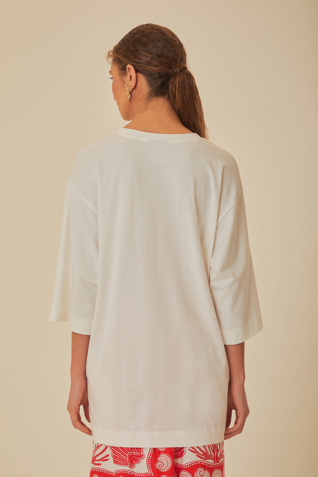 T-shirt oversize en coton biologique aux couleurs tropicales blanc