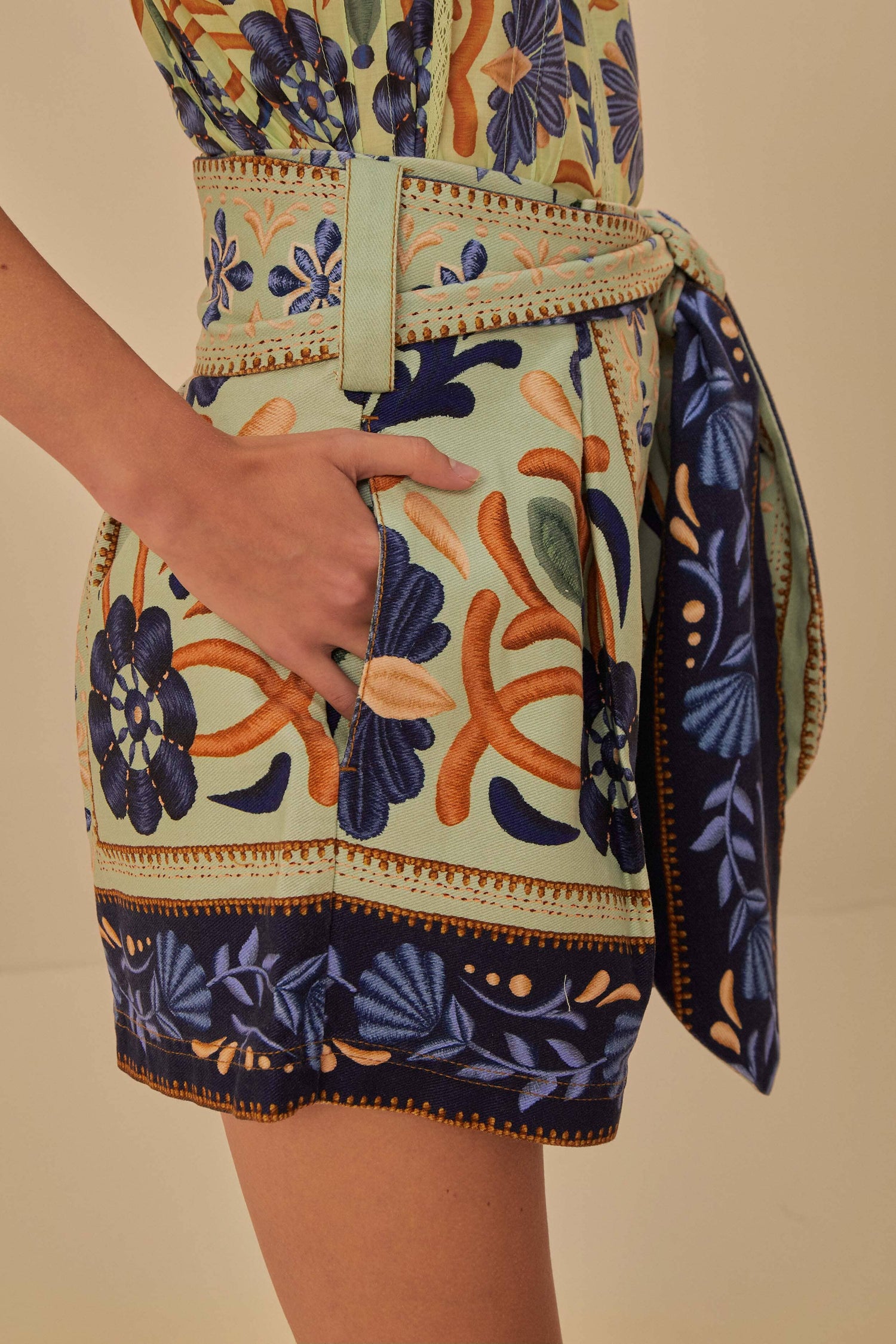 Ocean Tapestry Green Short FARM Rio Ocean Tapestry Green Short FARM Rio
