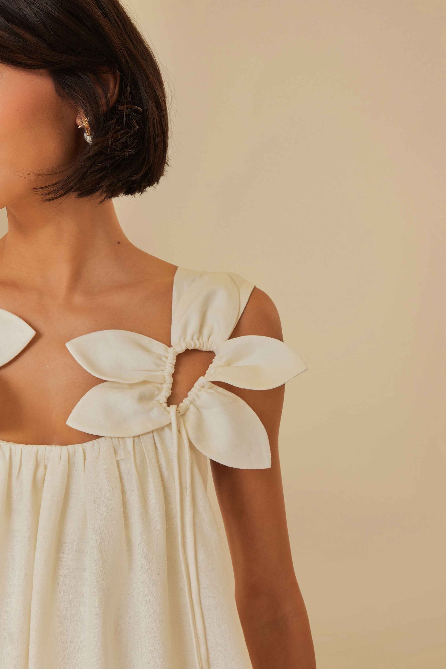 White Floral Details Lenzing™ Ecovero™ Euroflax™ Midi Dress