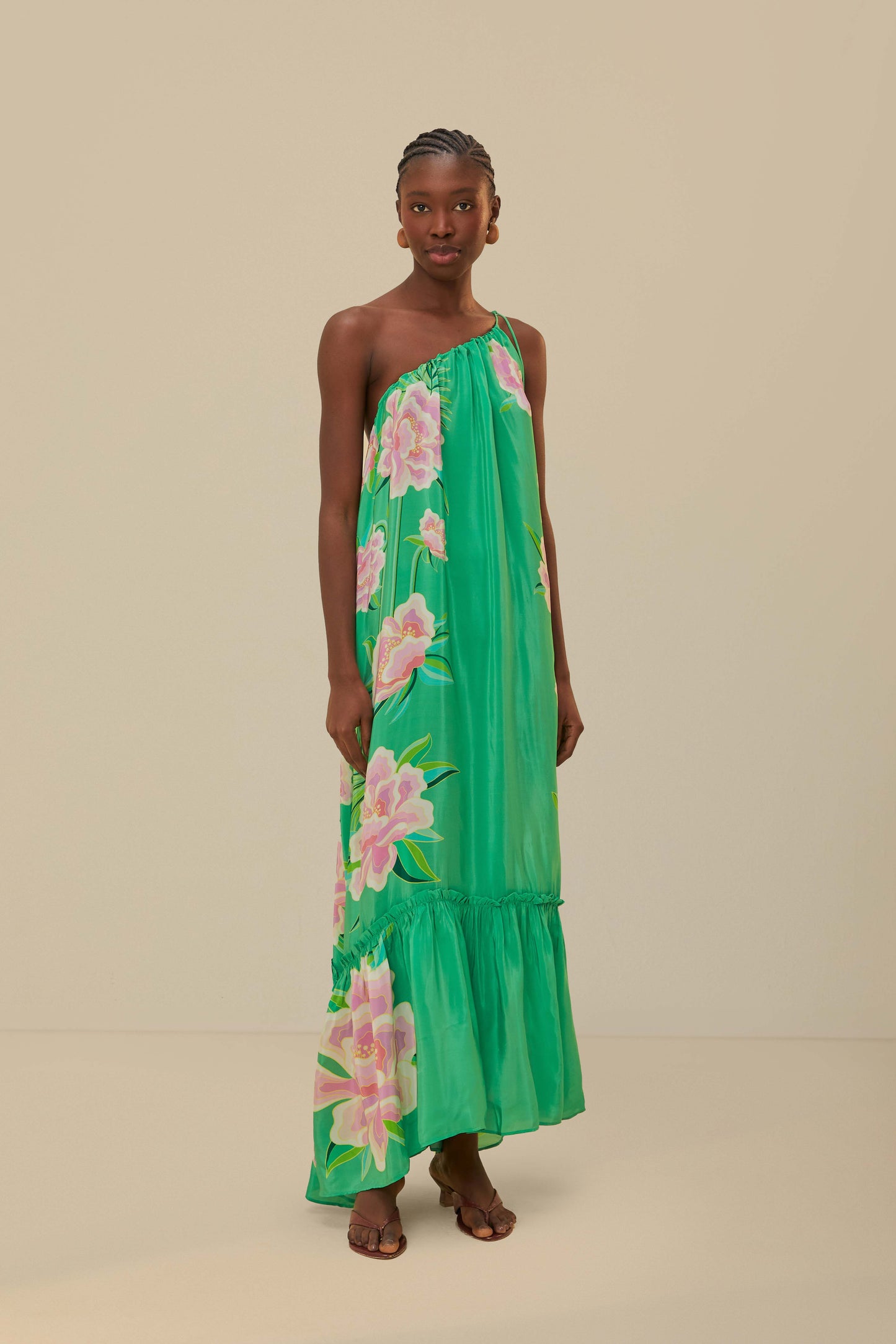 Robe longue vibrante à fleurs verte