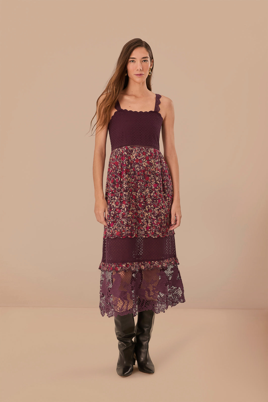 Robe mi-longue en dentelle brodée violette Chelsea Garden