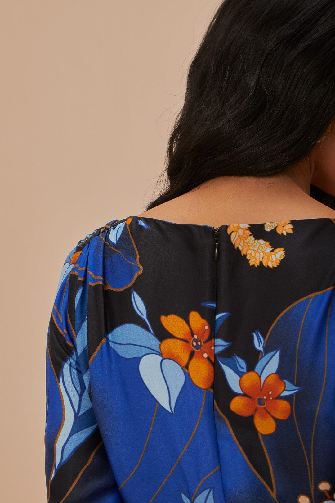 Black Pietra Floral LENZING™ ECOVERO™ Viscose Midi Dress – FARM Rio