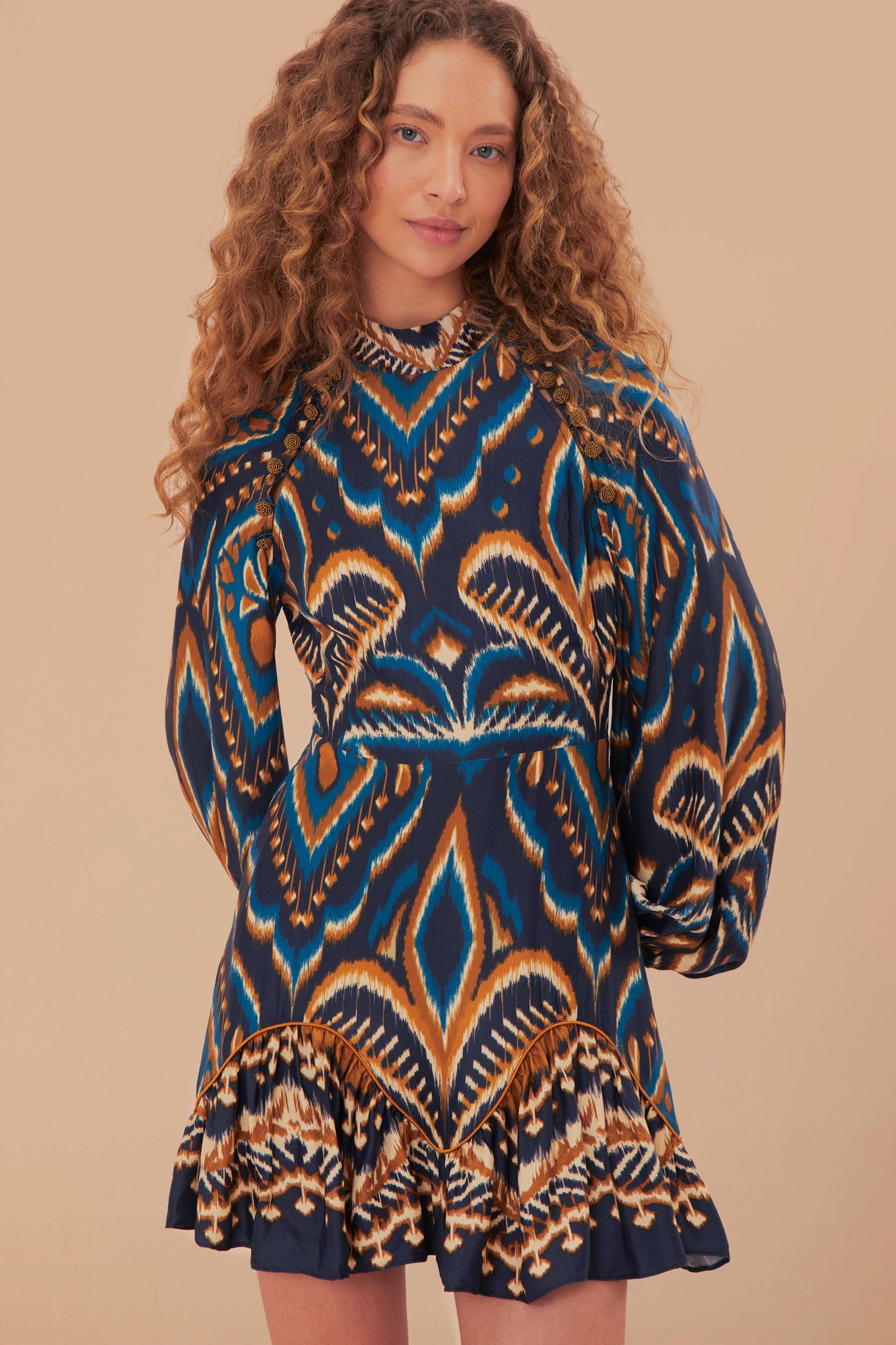 Robe courte en viscose LENZING™ ECOVERO™ Ikat bleu ananas