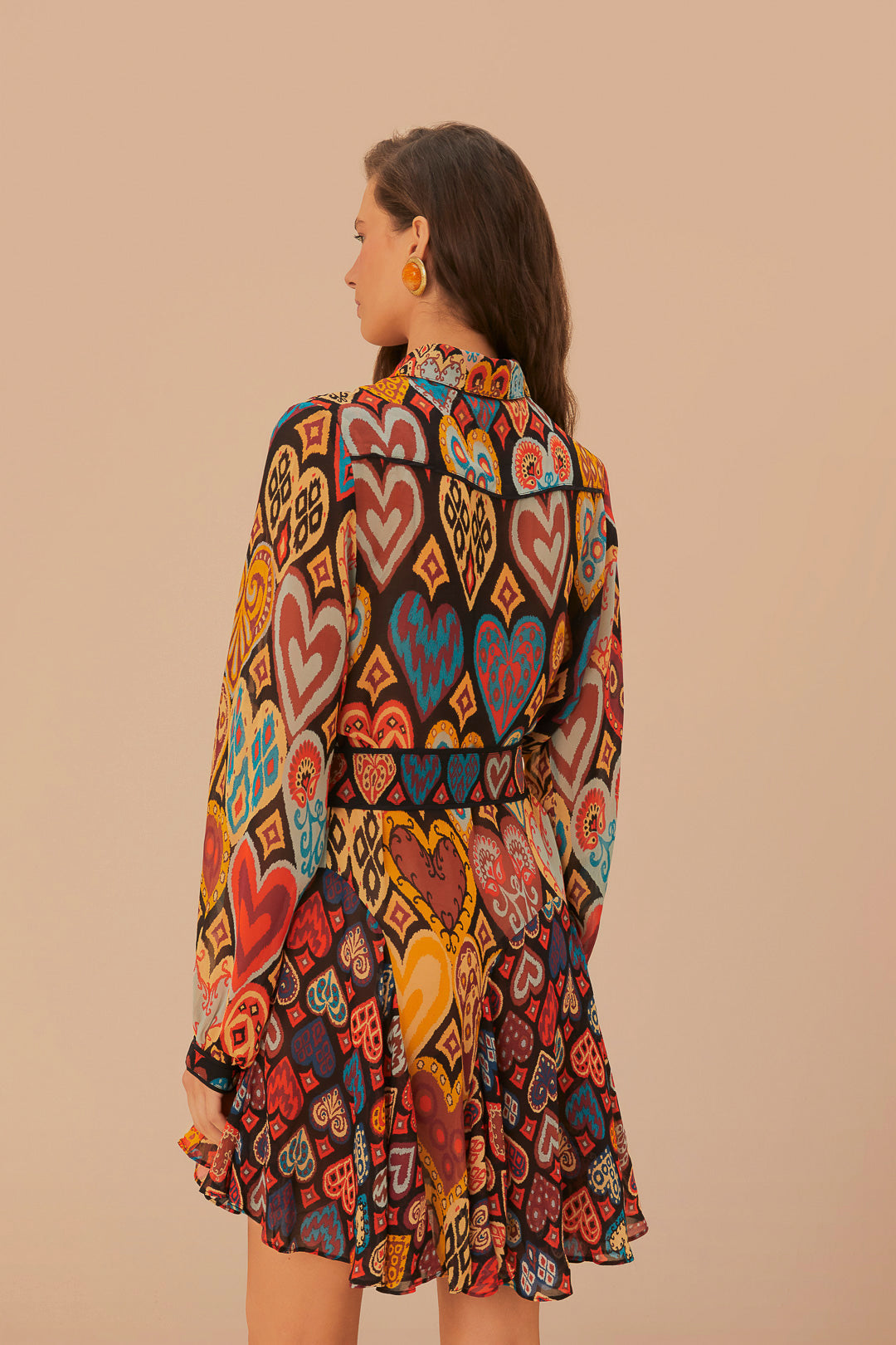 Mini-robe en ikat à coeurs noirs