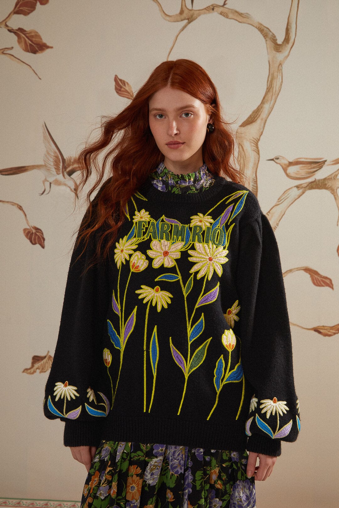 Pull en tricot brodé Black Farm Rio Flowers