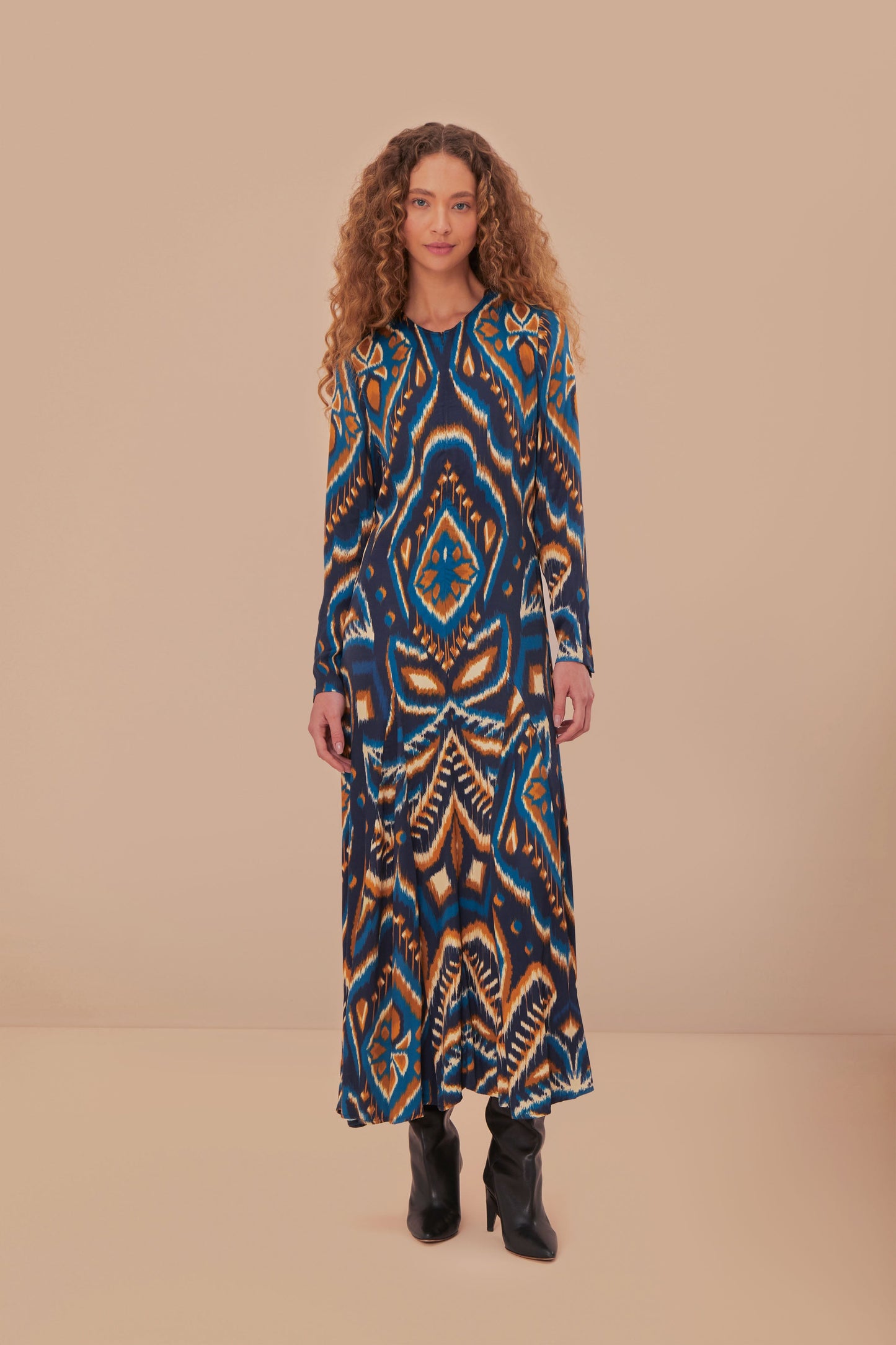 Robe longue en viscose LENZING™ ECOVERO™ Ikat bleu ananas