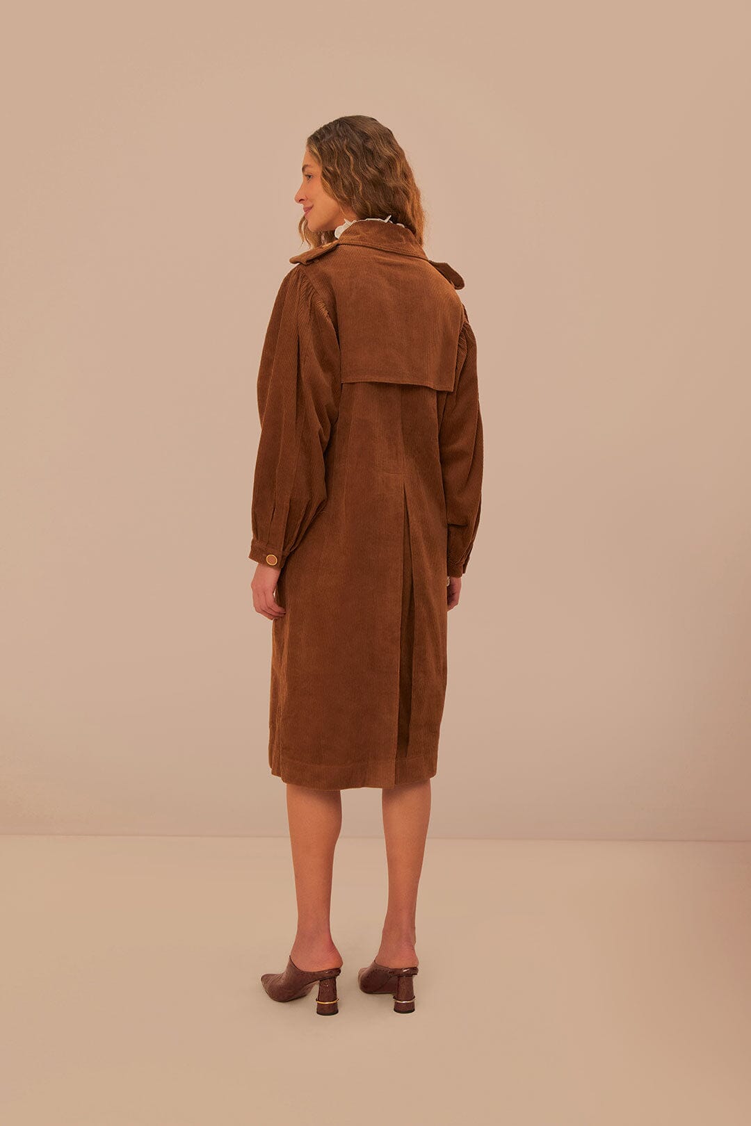 Trench-coat en velours côtelé caramel