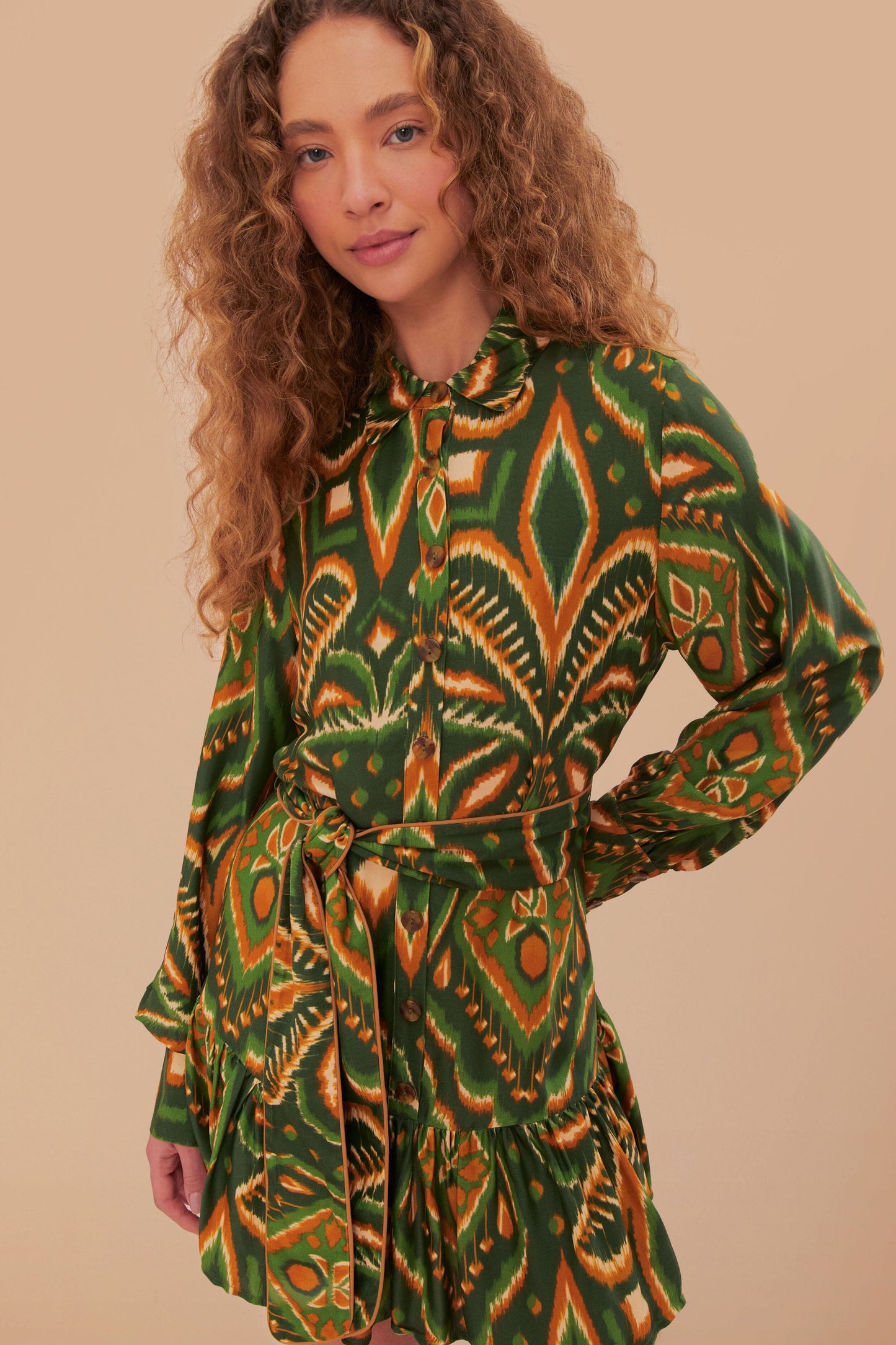 Mini-robe en viscose LENZING™ ECOVERO™ ananas vert ikat