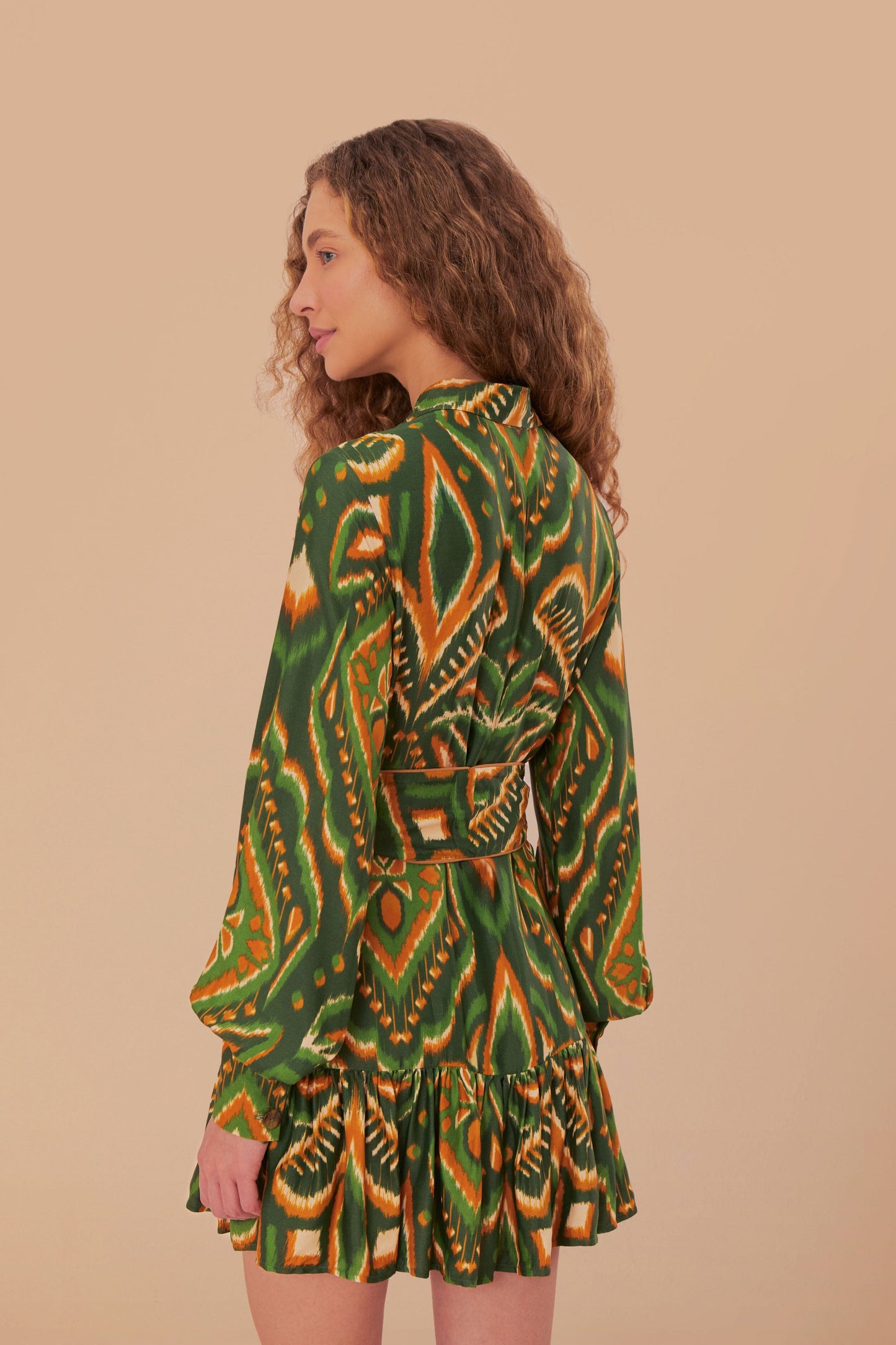 Mini-robe en viscose LENZING™ ECOVERO™ ananas vert ikat