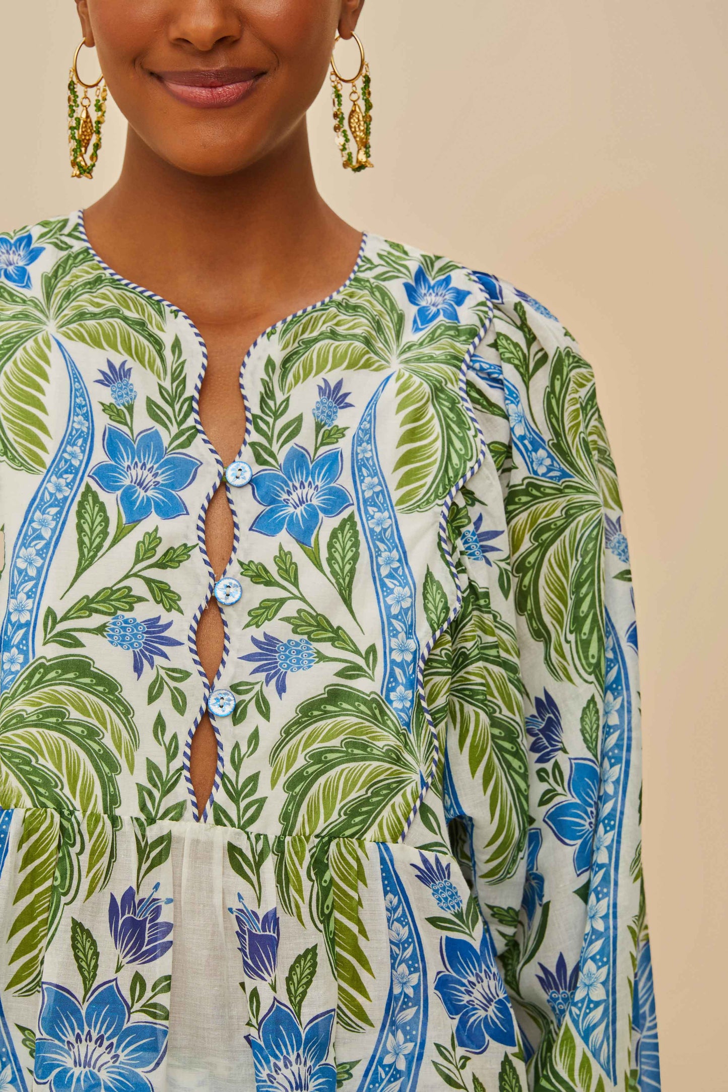 BLOUSE À EMPIÈCEMENT ONDULÉ TROPICANCE BLANC CASSÉ