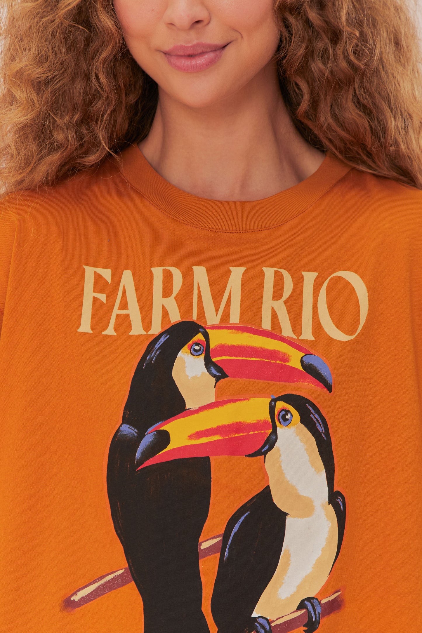 T-shirt décontracté en coton biologique Rio Toucan de Brown Farm