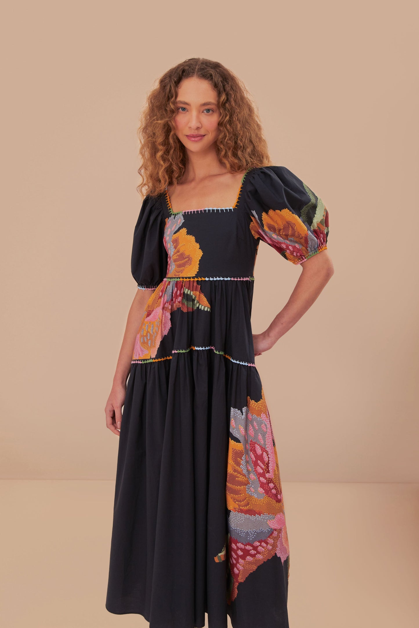 Robe longue fleurie noire Lucy