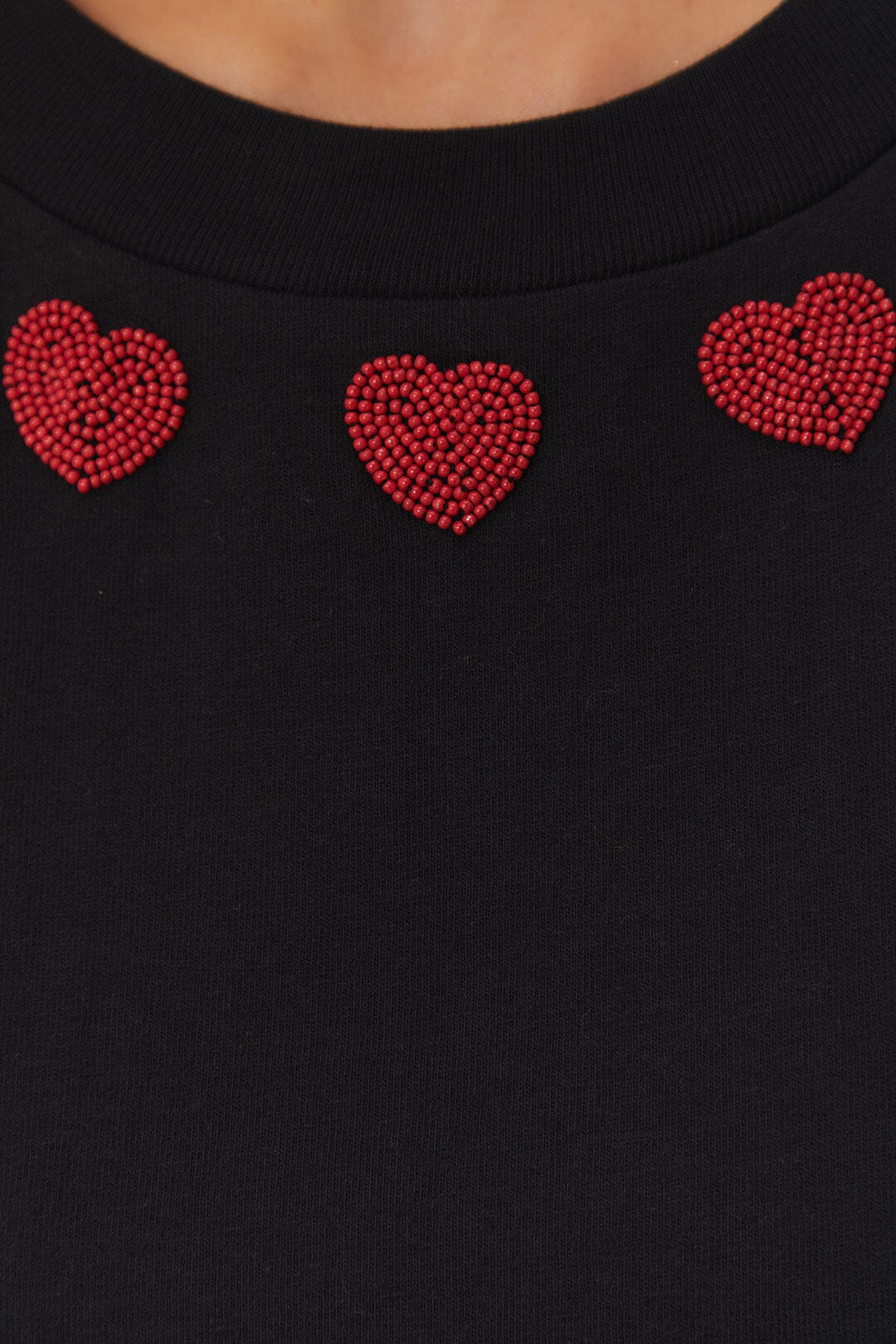 T-shirt coeurs en perles noires