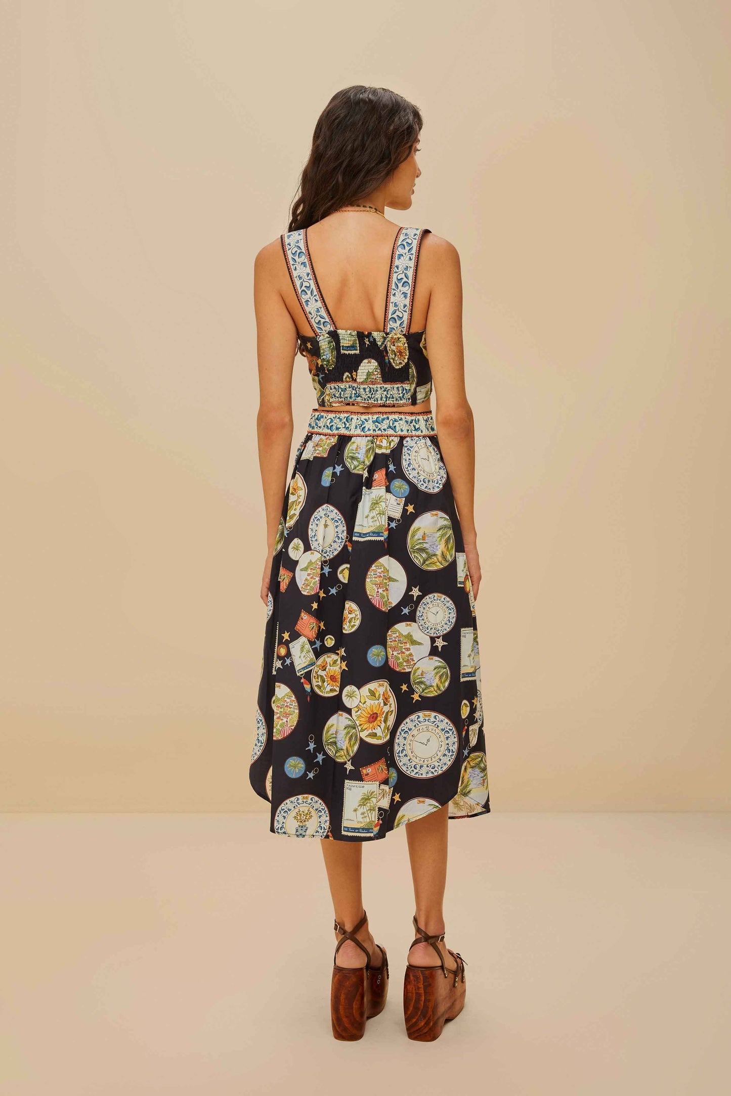 JUPE MIDI NOIRE À BOUTONS MIXTES SOUVENIR DE VOYAGE