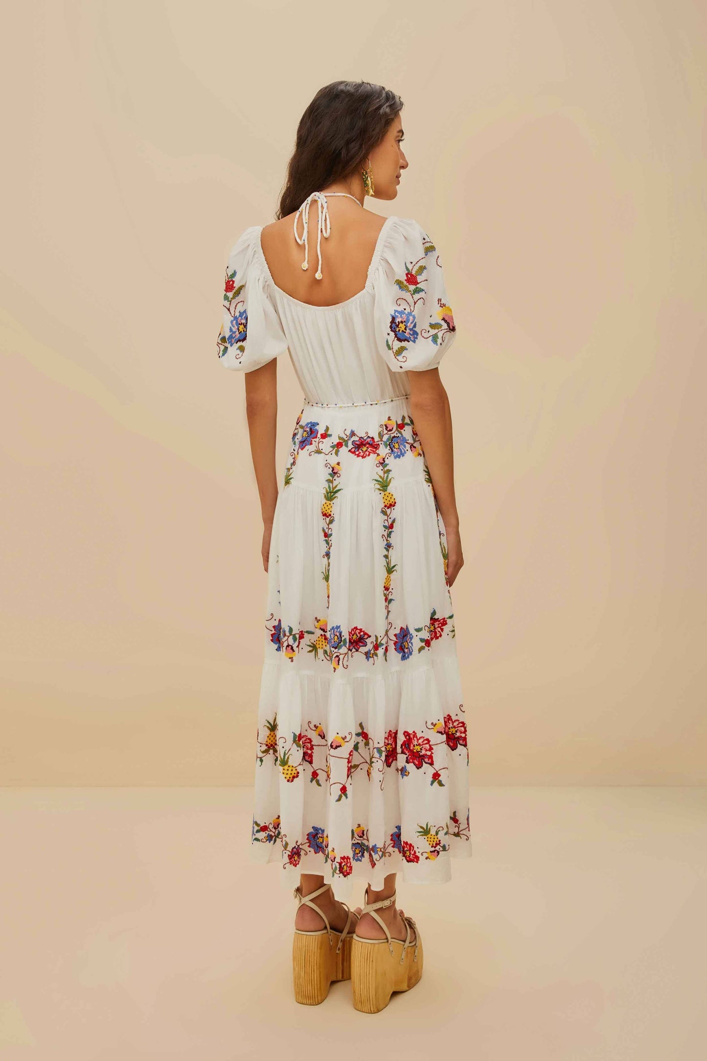 ROBE LONGUE BRODÉE EN PORCELAINE TROPICALE