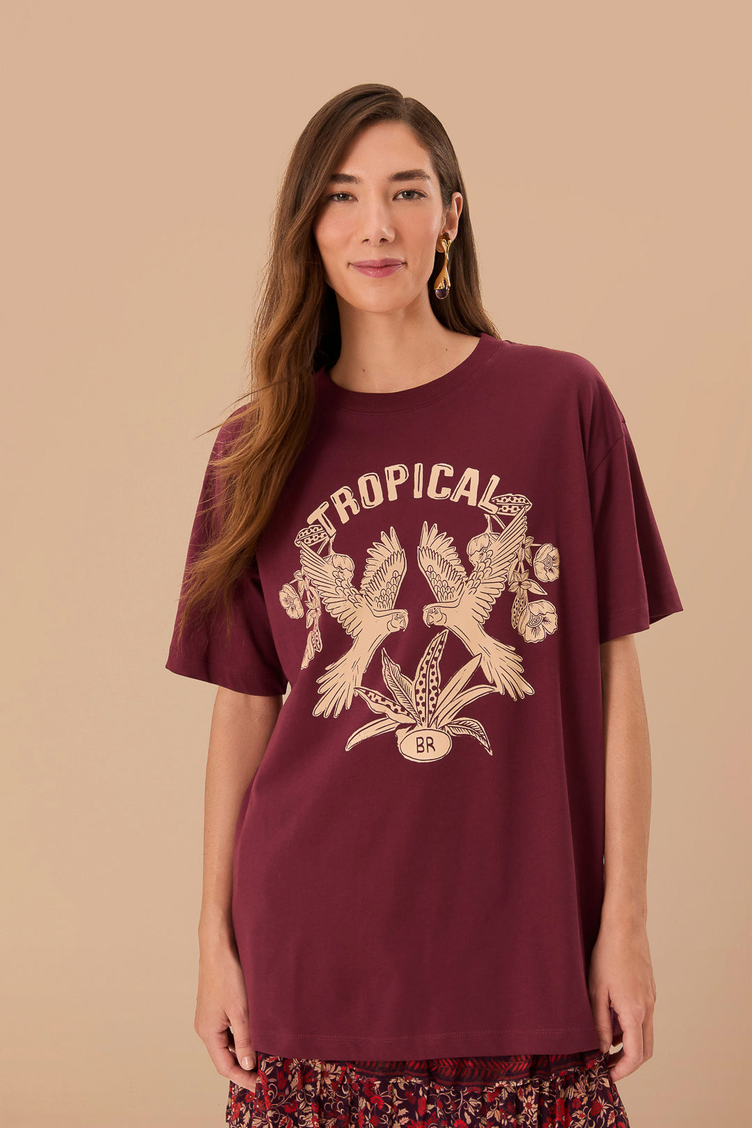 T-shirt décontracté en coton biologique tropical bordeaux