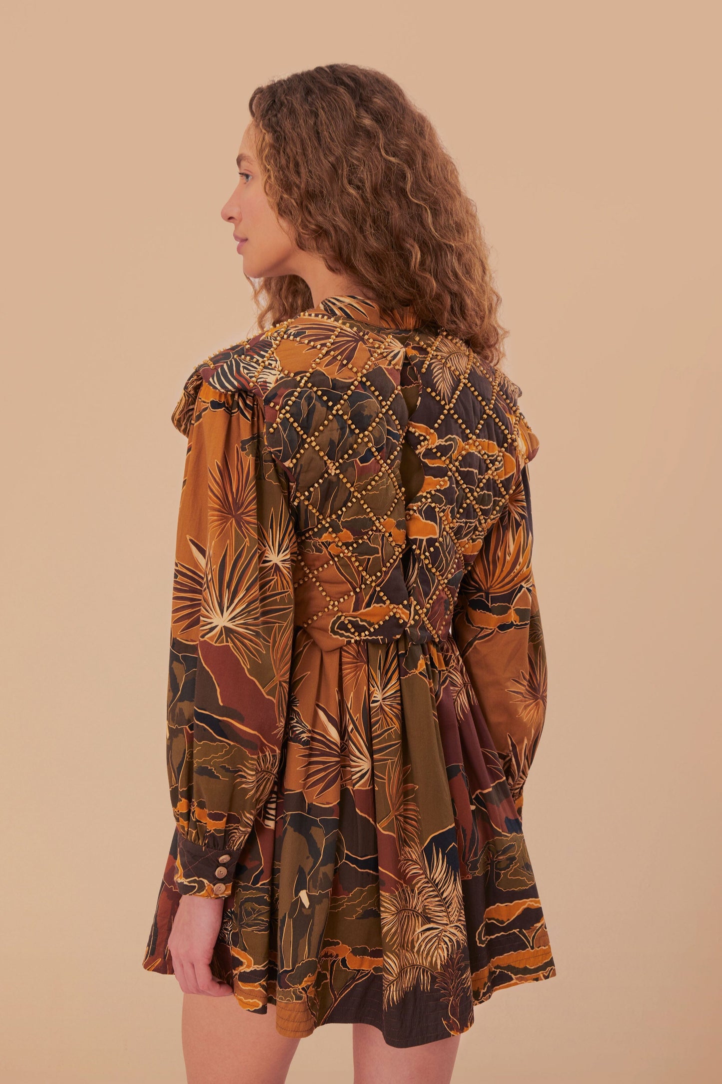 Robe courte à empiècement matelassé caramel Savana Dream