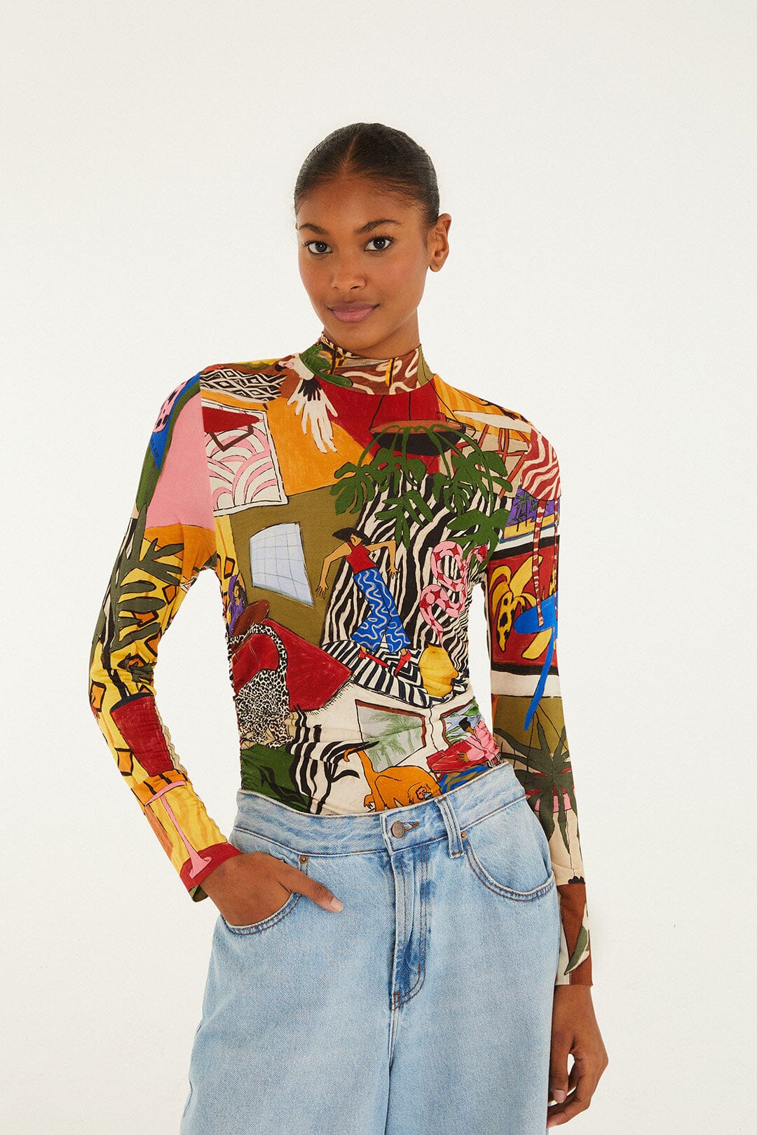 Blouse tropicale multicolore à manches longues et col roulé