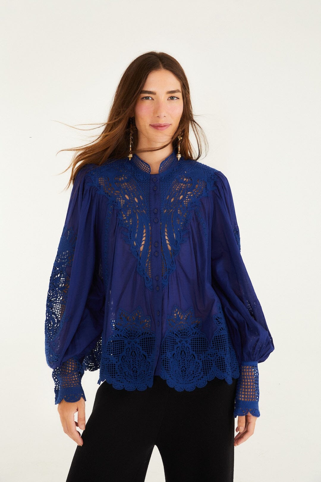 Marineblaue Guipure-Bluse