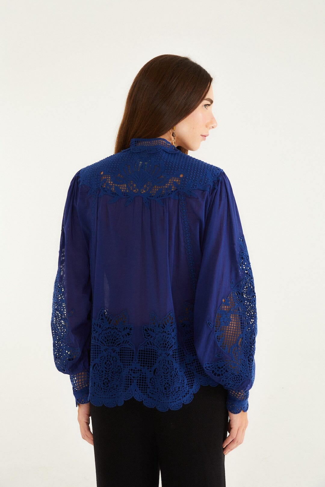 Marineblaue Guipure-Bluse