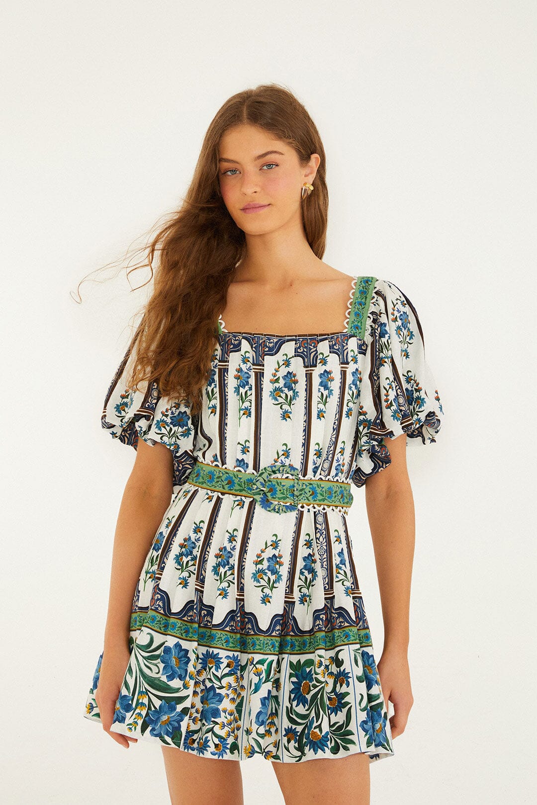 MANOELA OFF-WHITE KURZES ÄRMELIGES MINIKLEID MIT GÜRTEL