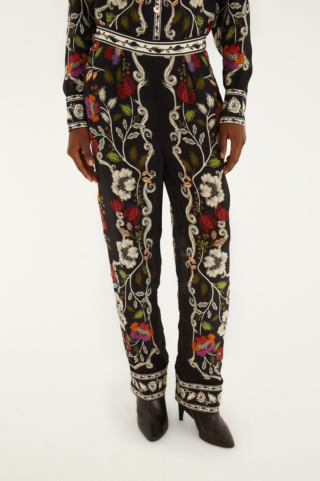 Black Rococo Flowers Pockets Pants