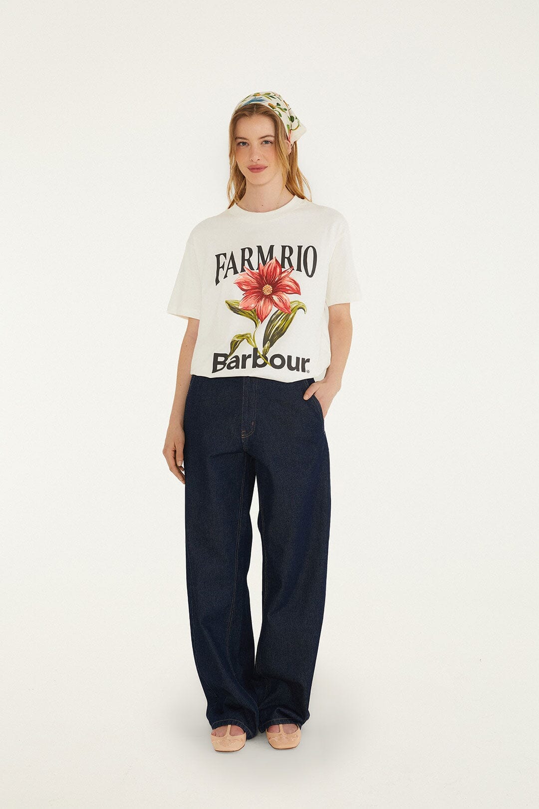 T-Shirt mit Wildblumenmuster in Creme
