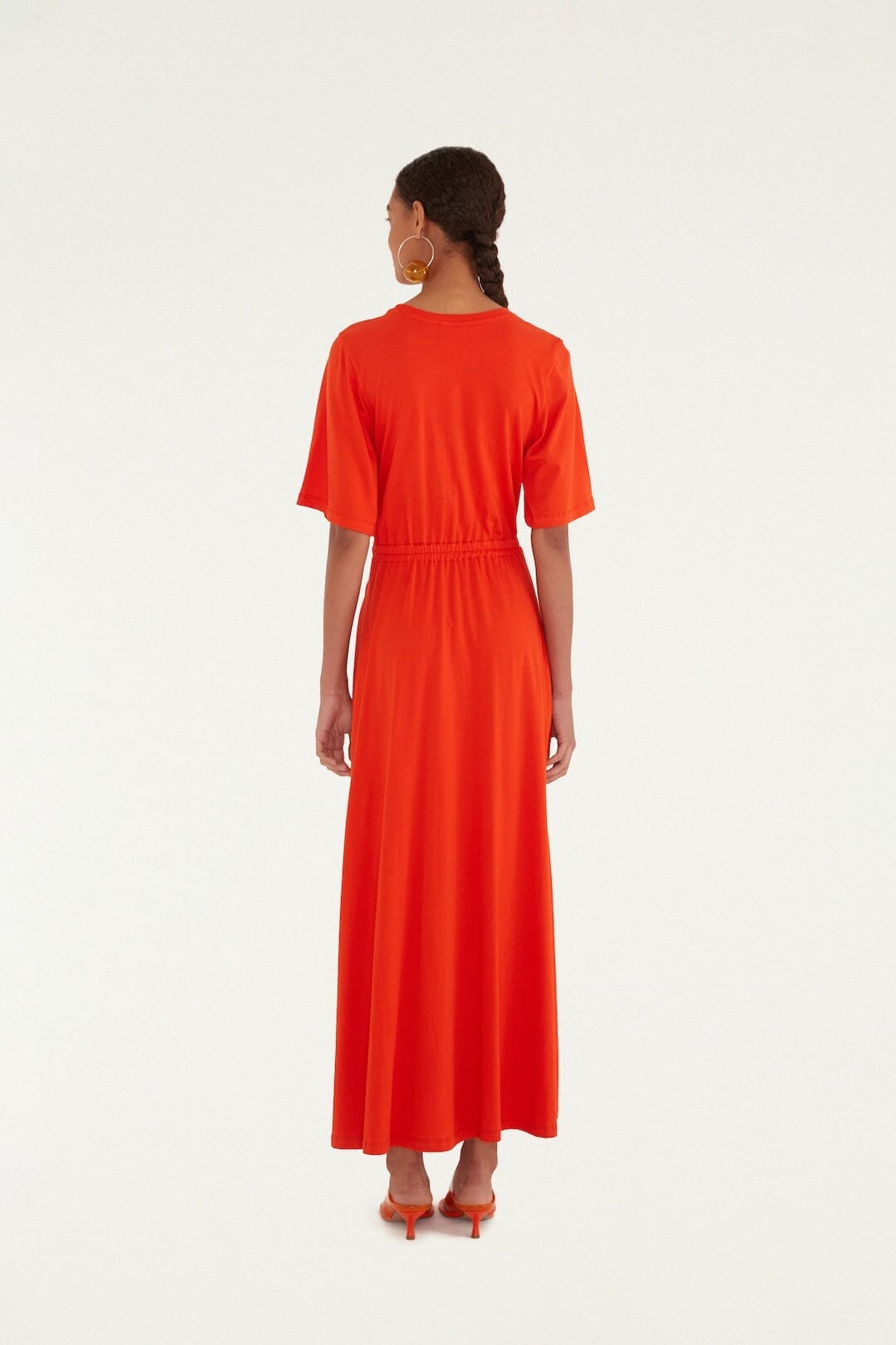Robe longue rouge en coton biologique ajourée à motif floral artistique