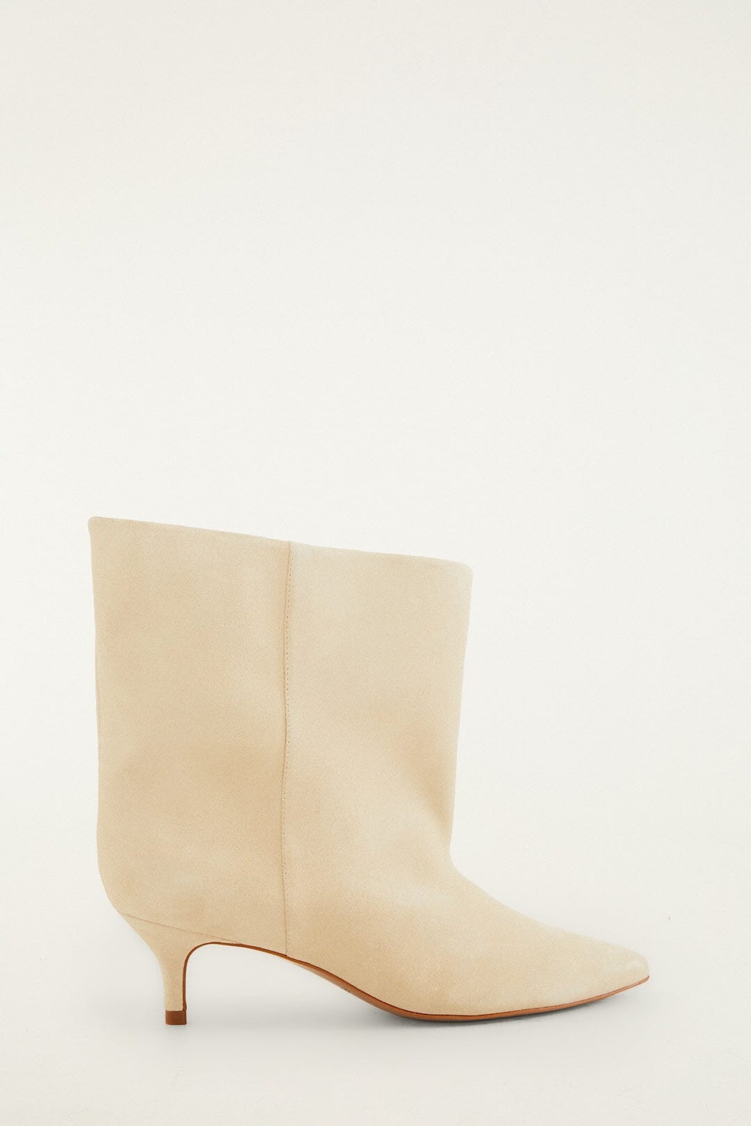 Bottines à talons en daim blanc cassé