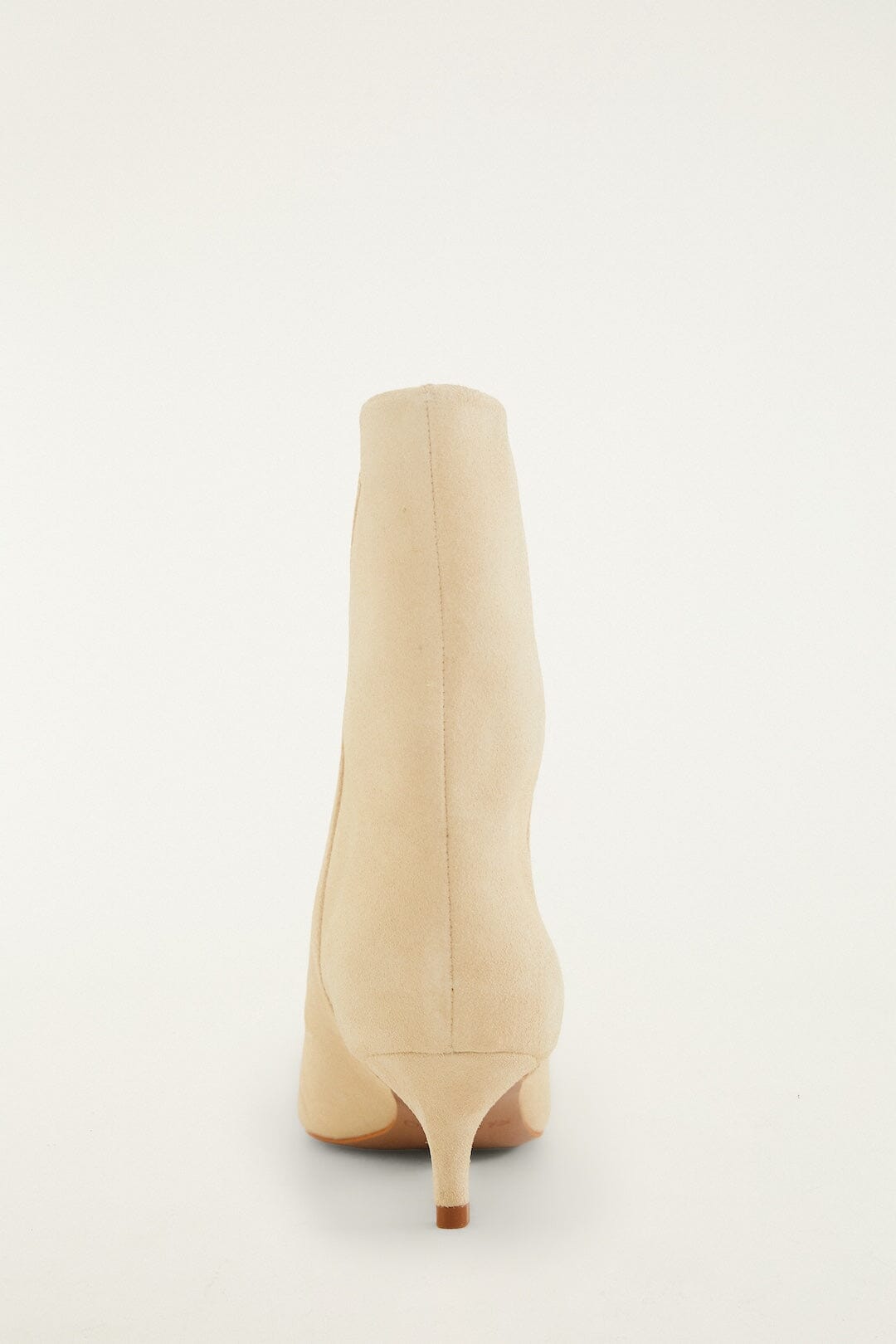 Bottines à talons en daim blanc cassé