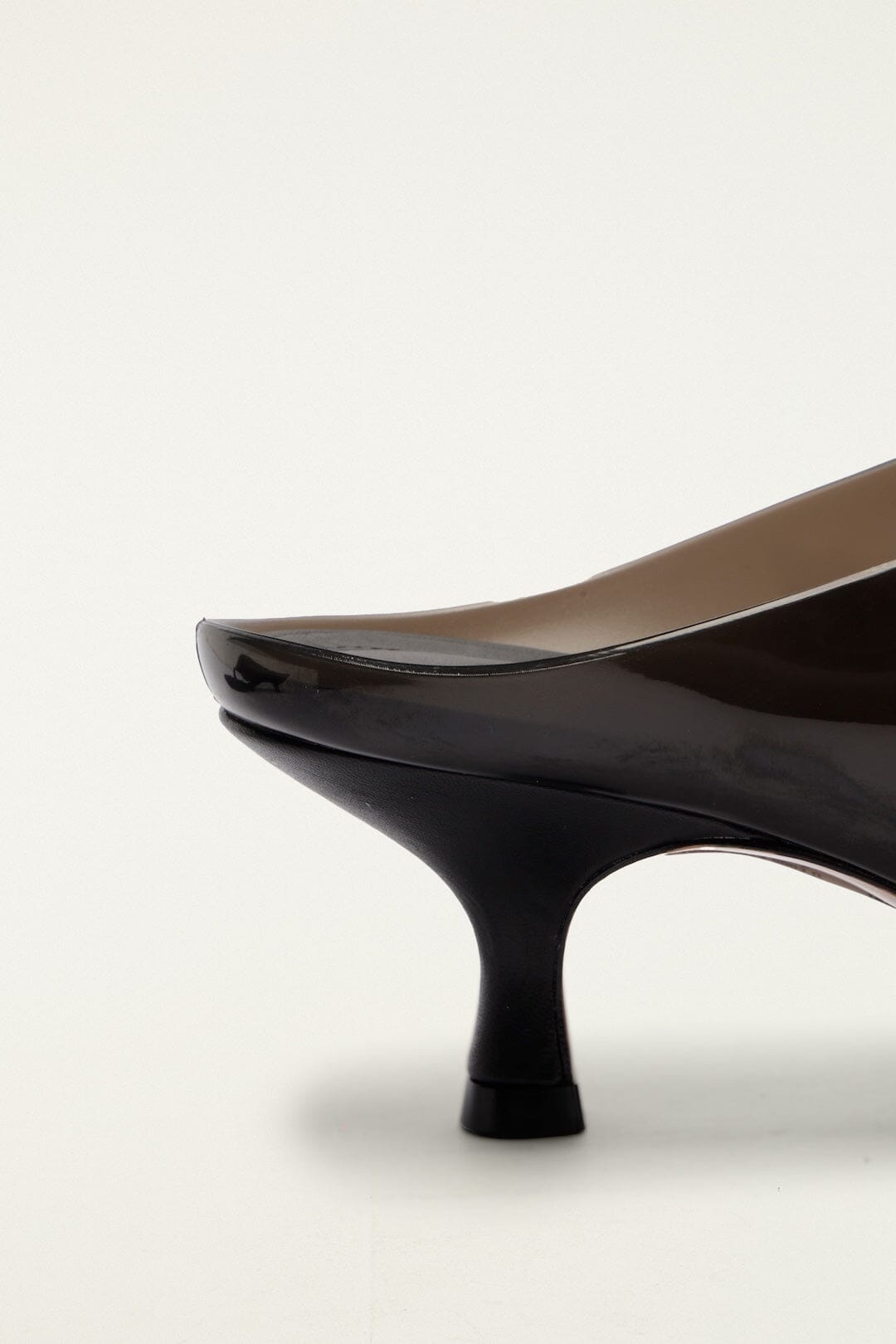 Mules à talon chaton Jelly noires avec lanières string