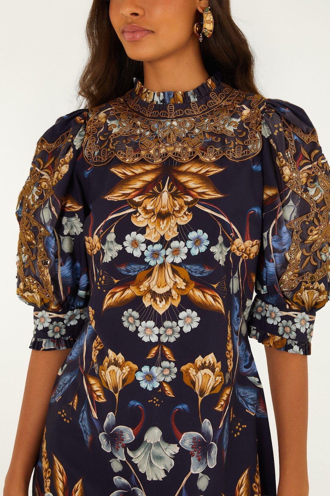 Robe mini dorée à manches courtes Golden Nature