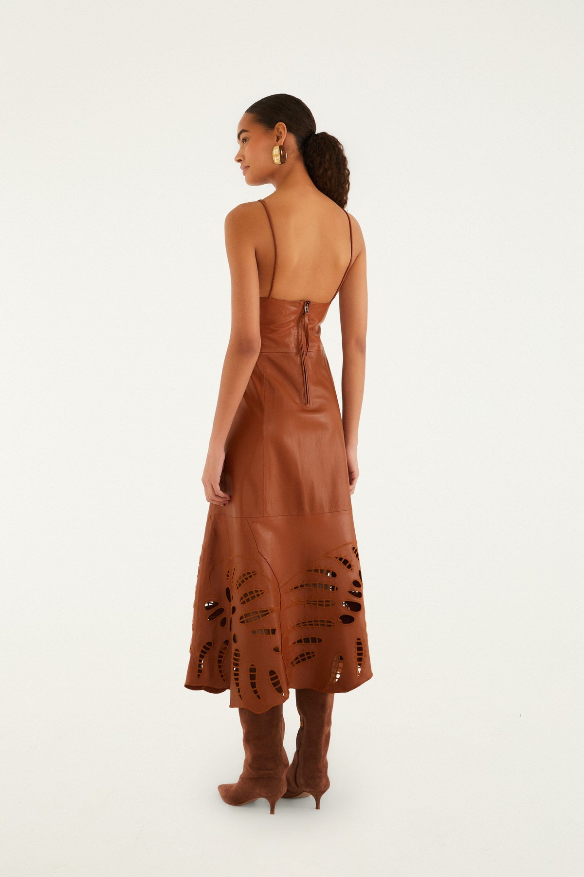 Vestido midi de cuero marrón con calado Monstera