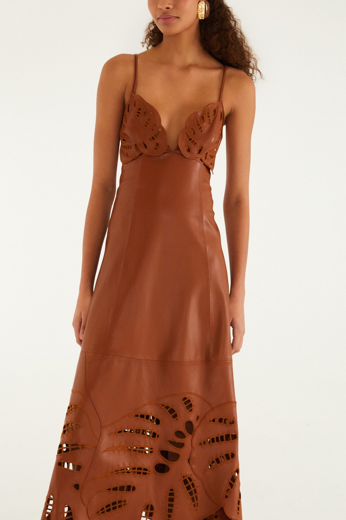 Vestido midi de cuero marrón con calado Monstera
