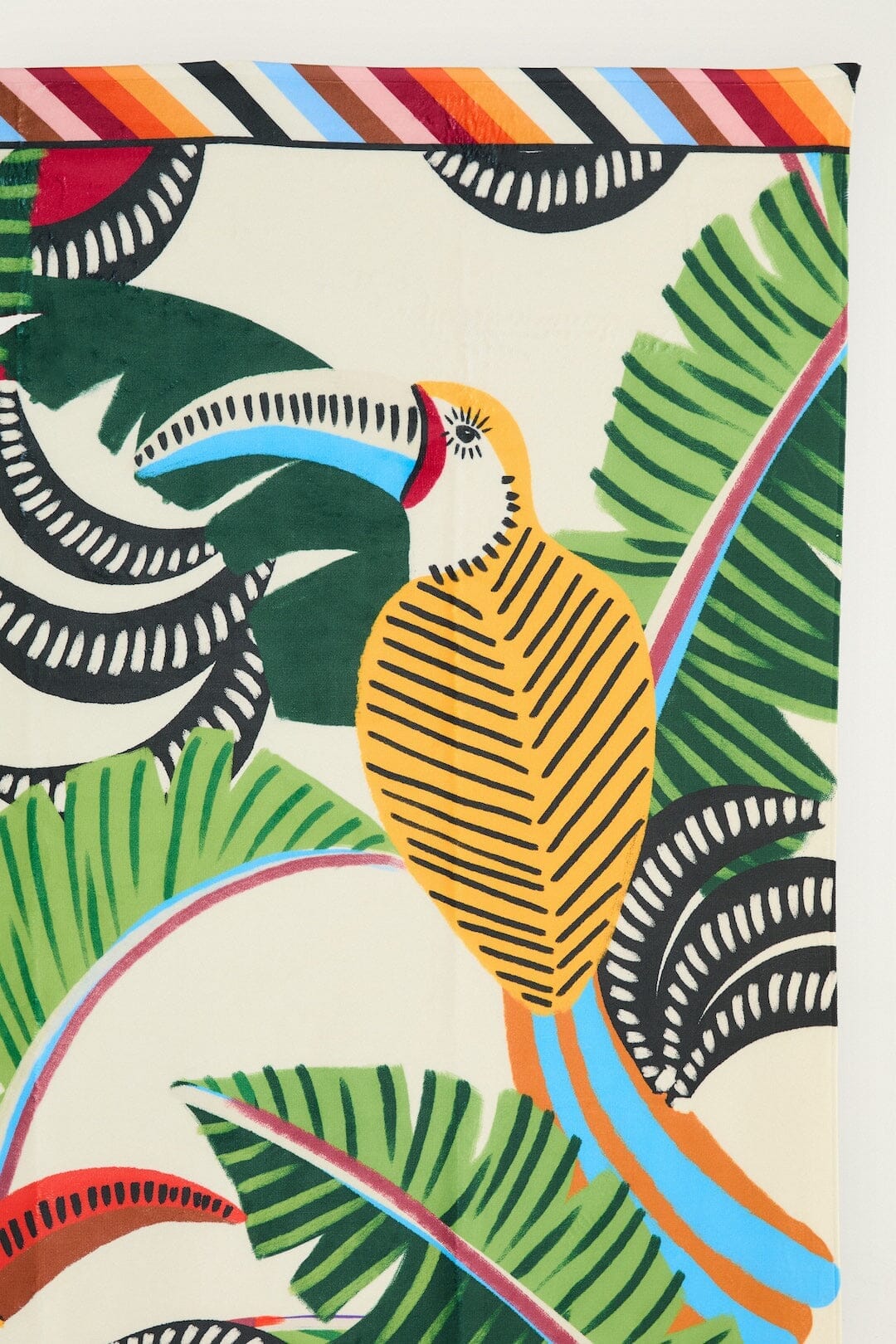 TOUCAN AVEC SERVIETTE À FEUILLES
