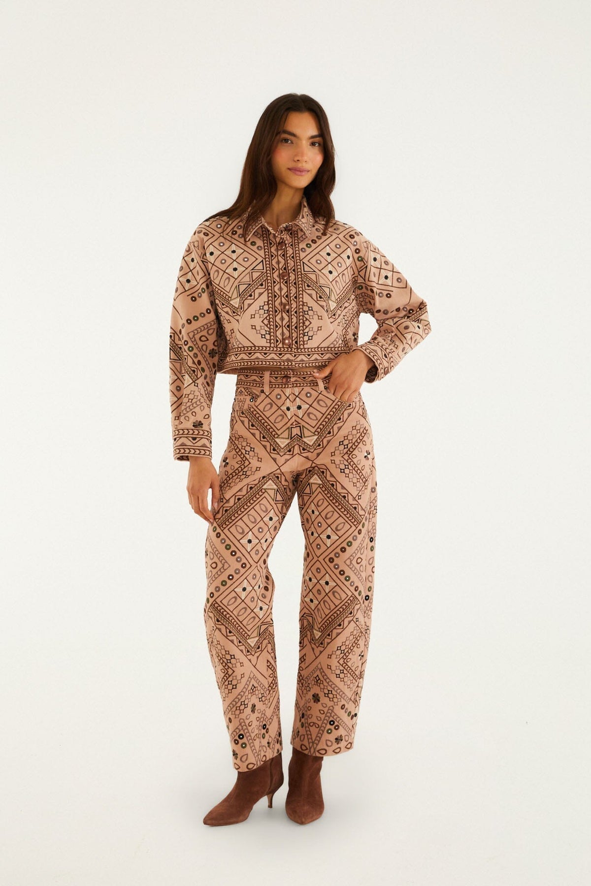 Pantalones ajustados beige Cosmopolitan