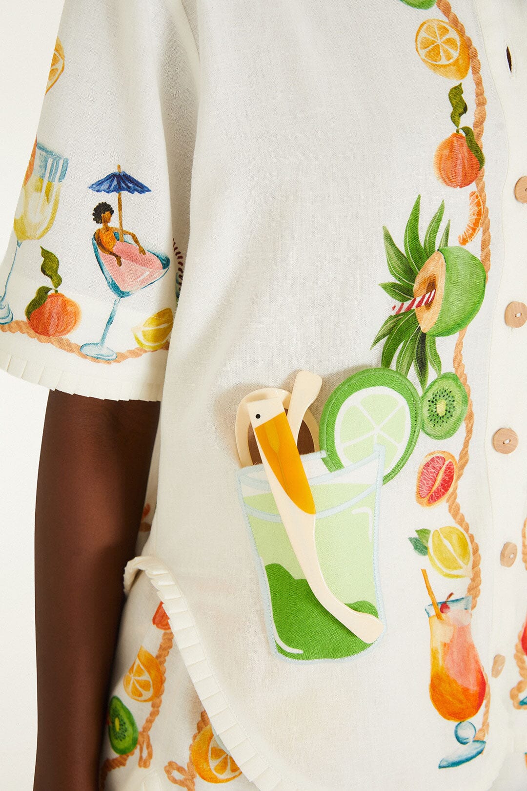 FARM Rio model wearing the Biricutico Scarf Off-White Short Sleeve Shirt