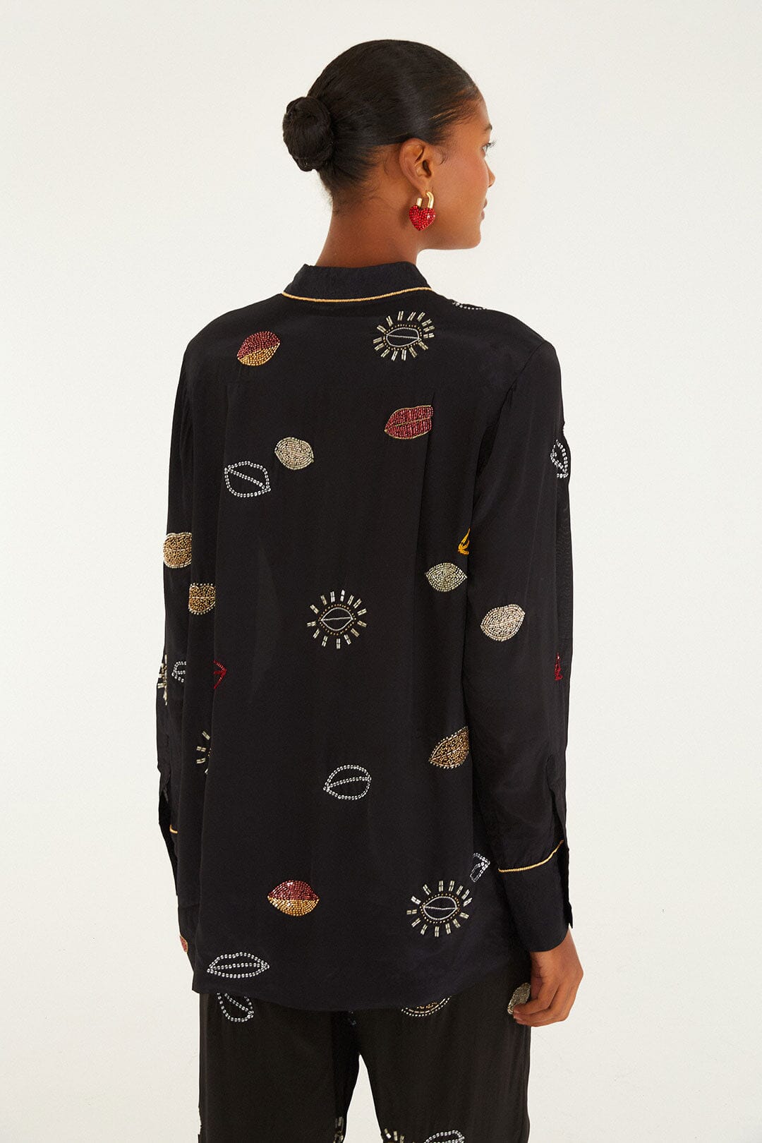 FARM Rio model wearing the Black Beaded Kisses Buttoned Pajama Shirt